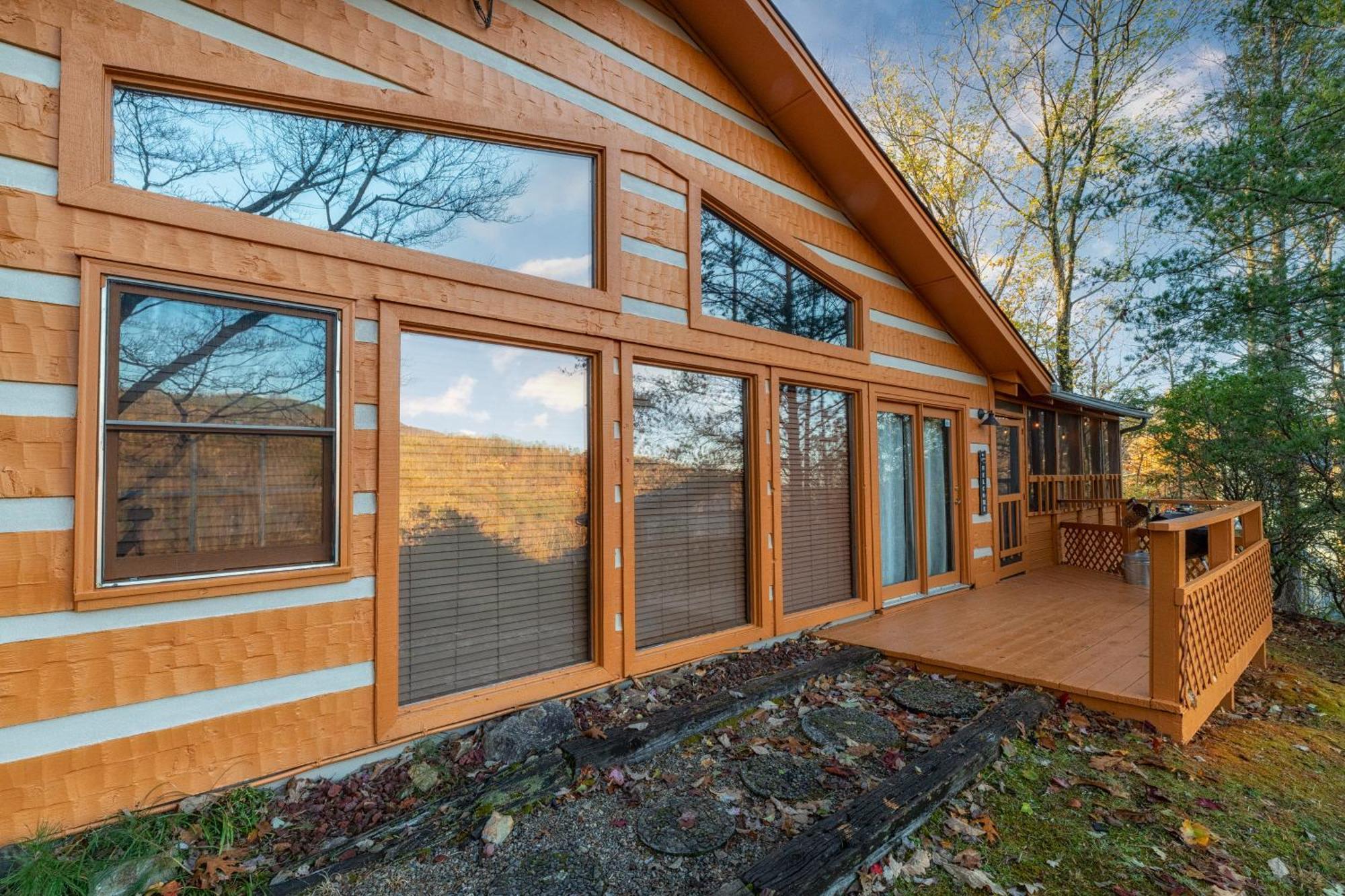 Real Log Cabin With Amazing Views, Hot Tub, Sauna, Games Gatlinburg Exteriör bild